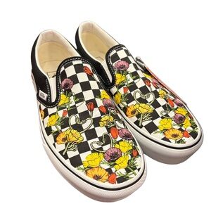 Vans Slip On Poppy Checkered Embroidered size 7Men/8.5 women NWT